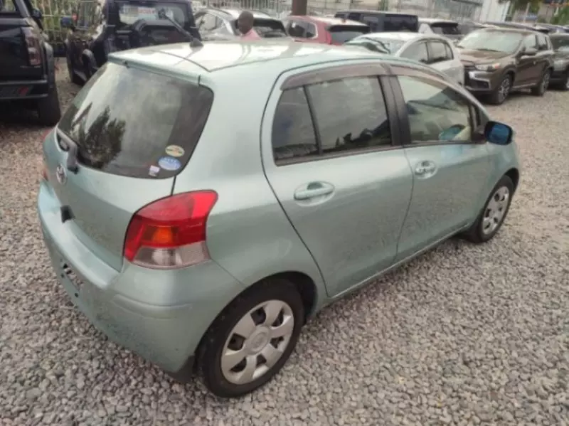 Toyota Vitz - 2010