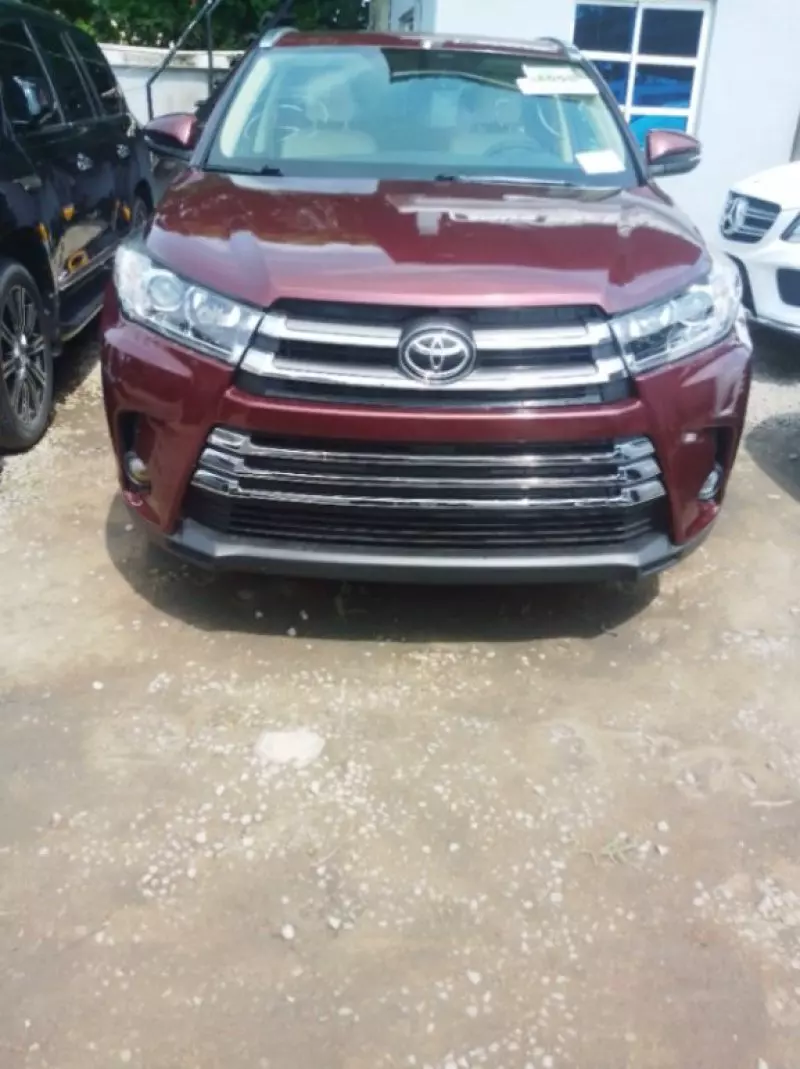 Toyota Highlander   - 2015