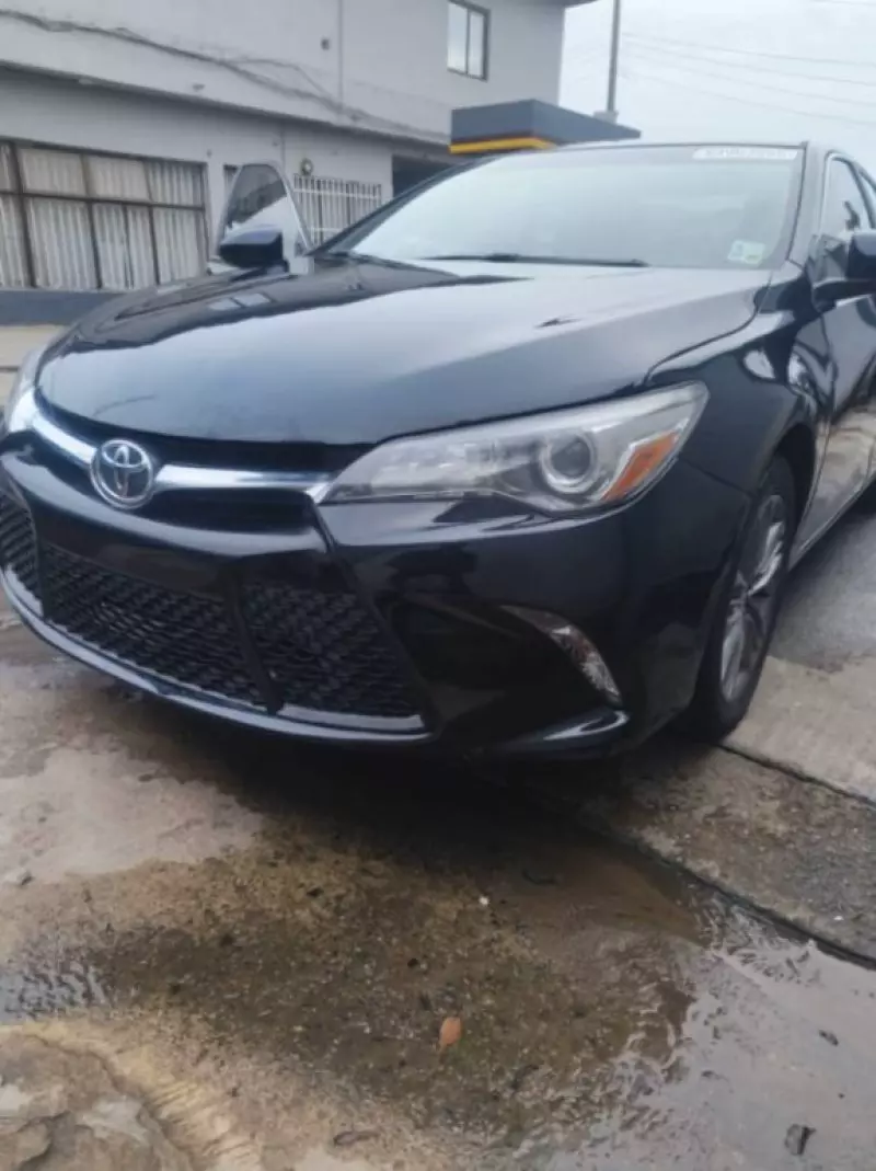 Toyota Camry   - 2017