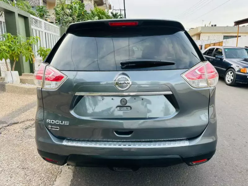 Nissan Rogue   - 2016