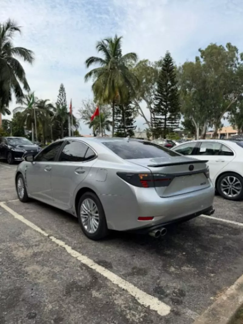 Lexus ES 350   - 2013