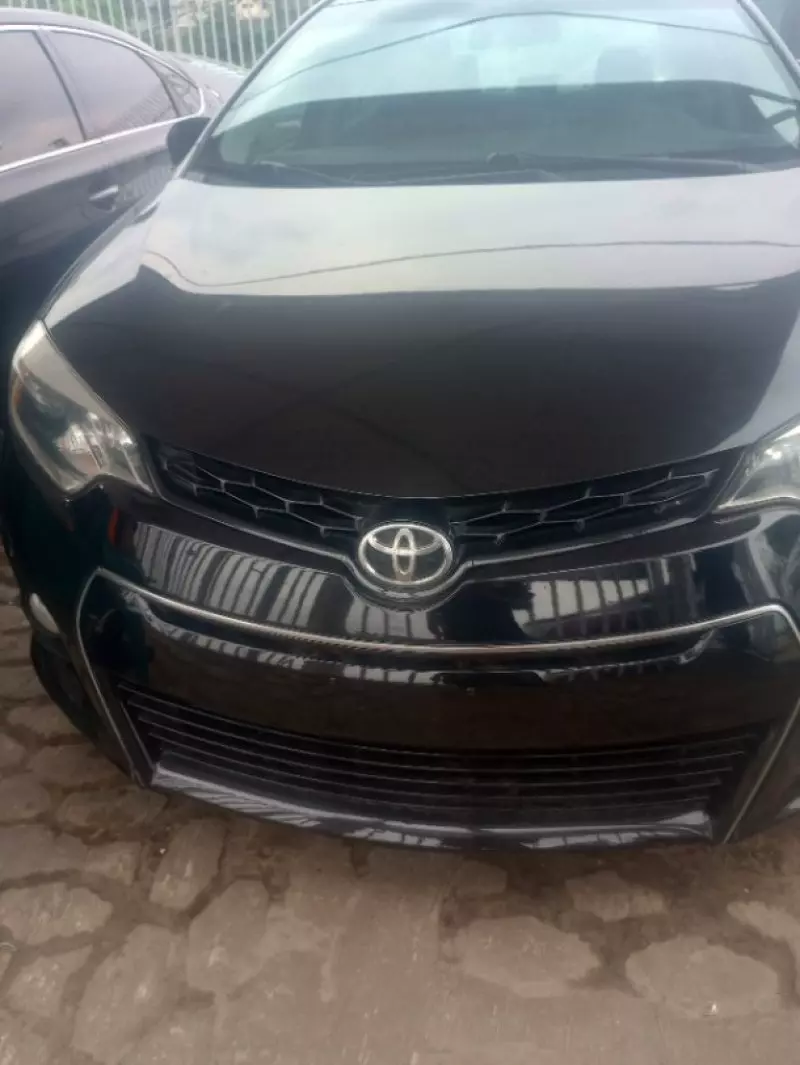 Toyota Corolla   - 2016