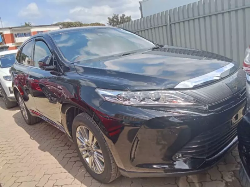 Toyota Harrier   - 2018