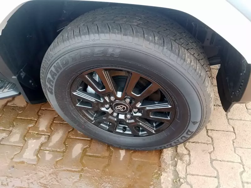 Toyota Land Cruiser   - 2024