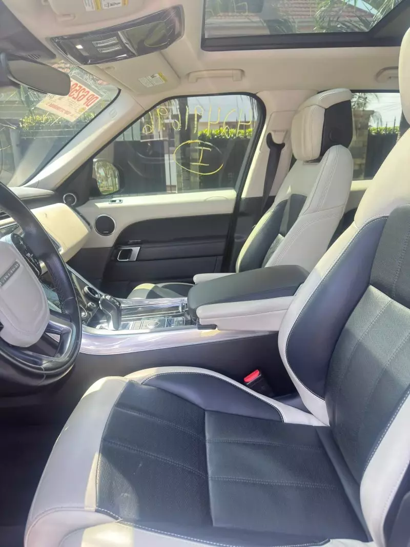 Land Rover RANGE ROVER SPORT HST