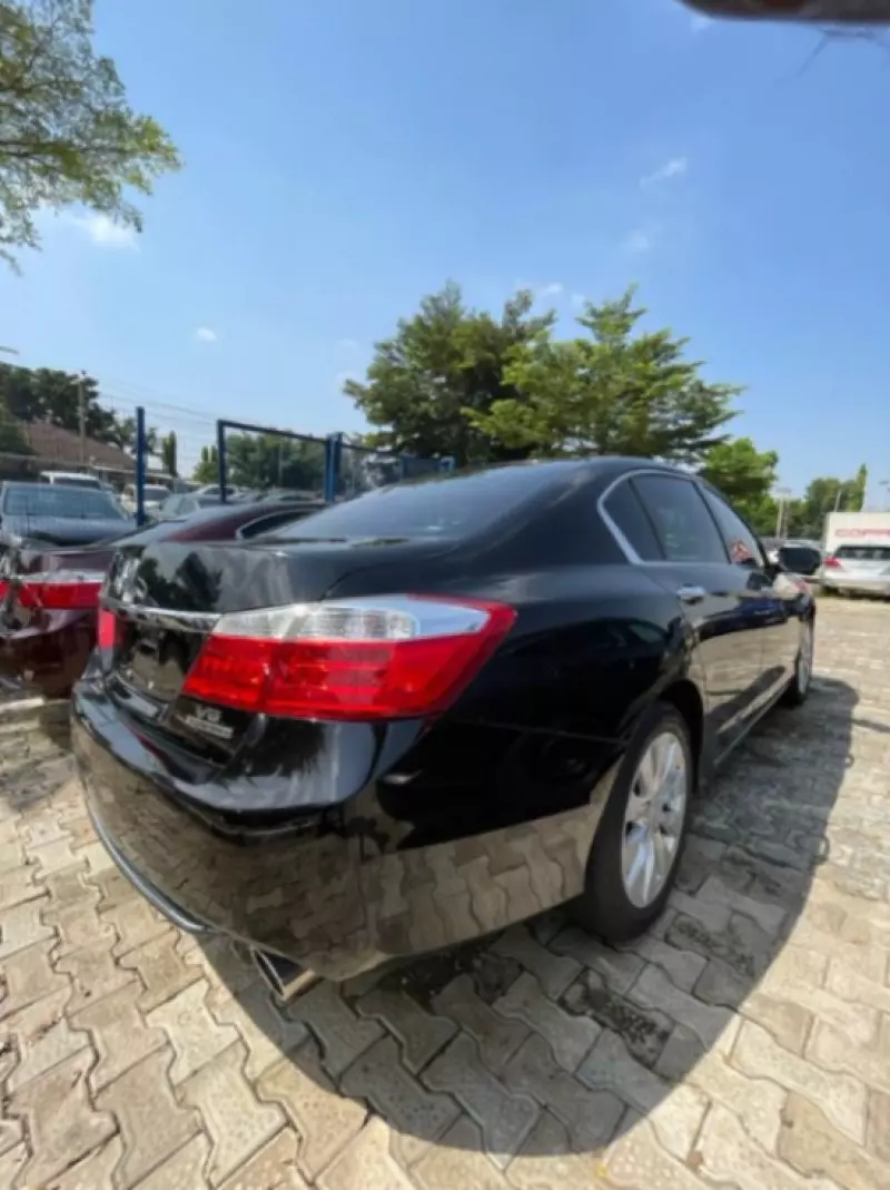 Honda Accord   - 2015