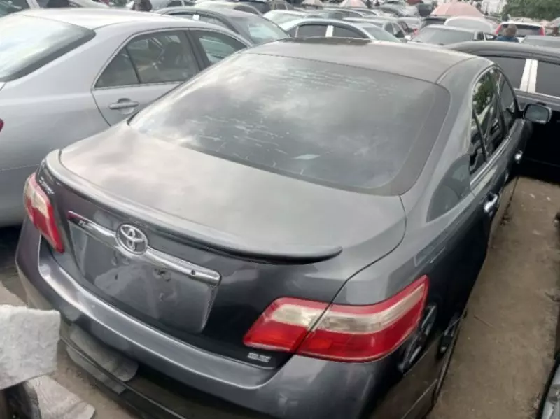 Toyota camry   - 2009