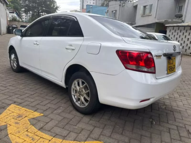 Toyota Allion    - 2012