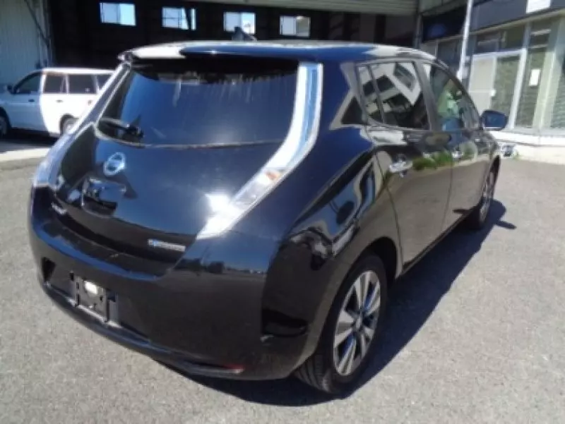 Nissan Leaf   - 2016