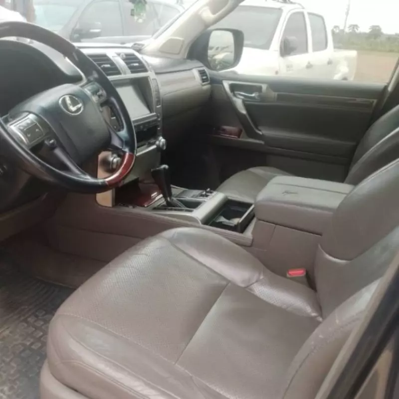 Lexus GX 460   - 2010