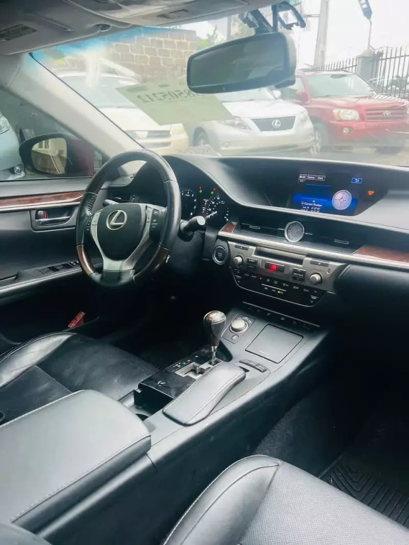 Lexus ES 350   - 2015