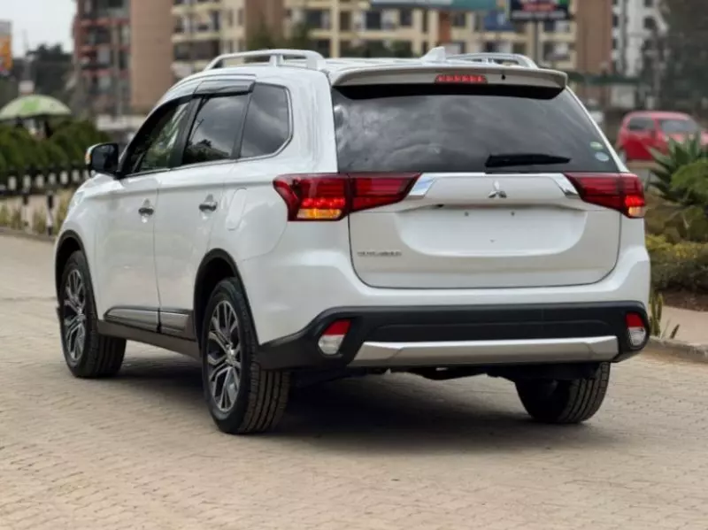 Mitsubishi New Outlander   - 2018