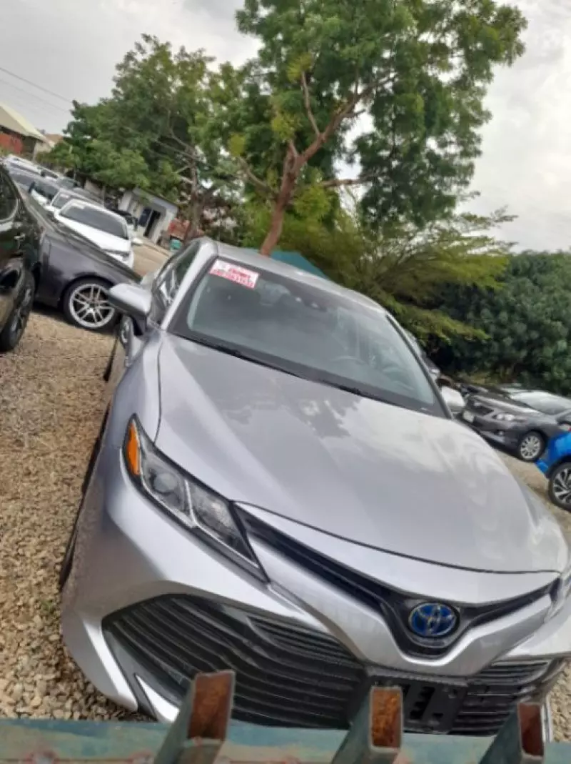 Toyota Camry   - 2018