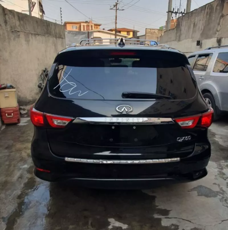 Infiniti QX60   - 2016