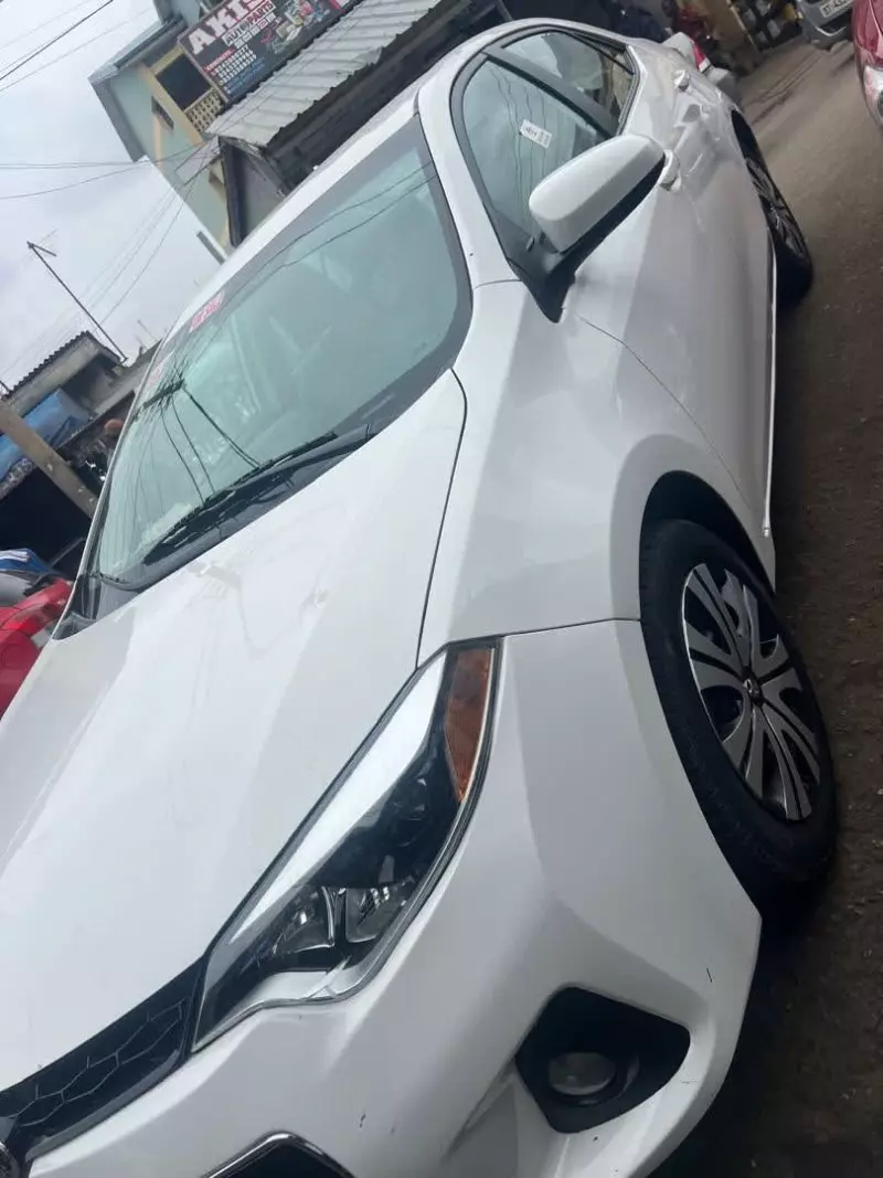 Toyota Corolla   - 2015