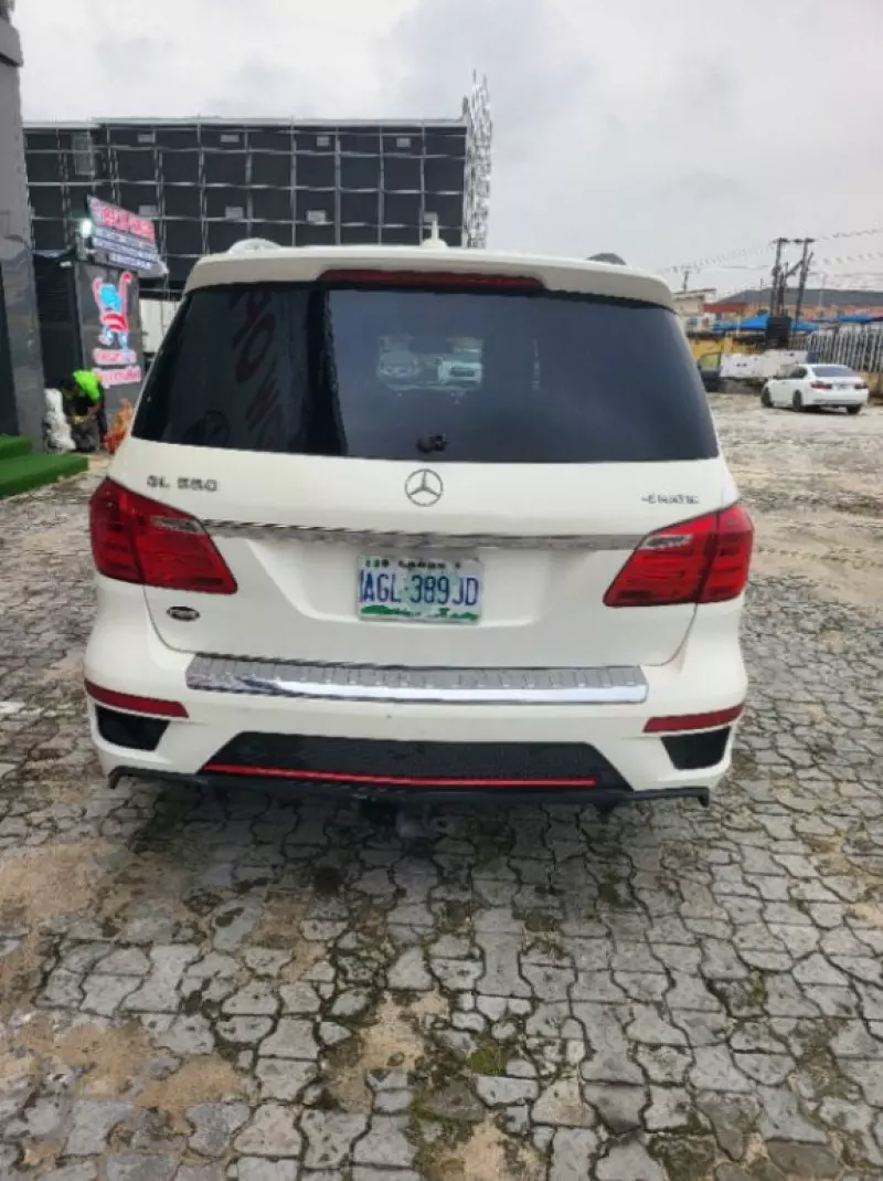 Mercedes-Benz GL 550