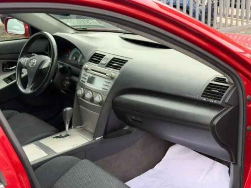 Toyota Camry   - 2011