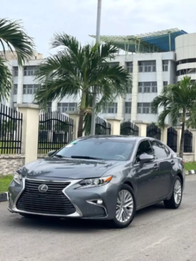 Lexus ES 350   - 2016