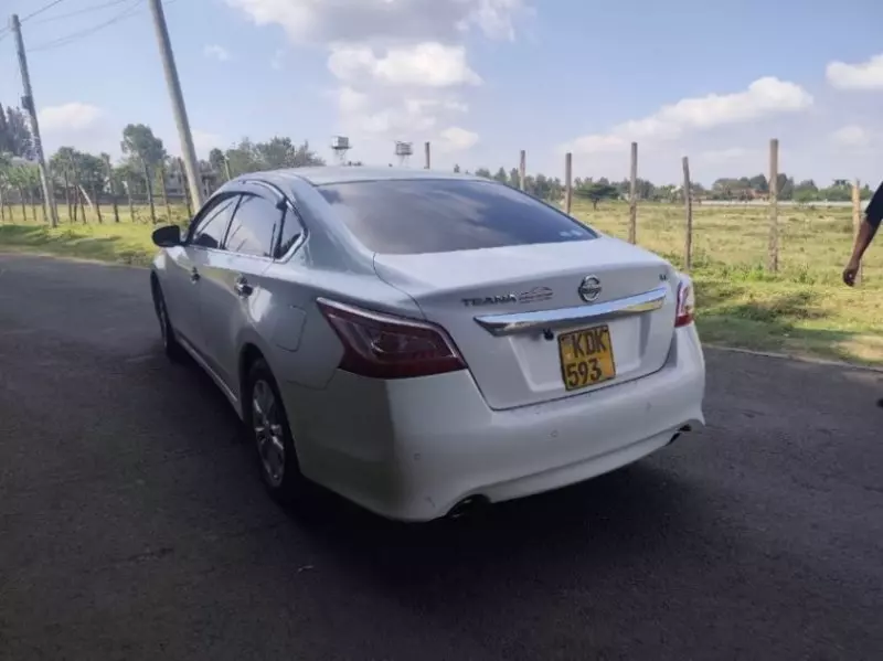 Nissan Teana   - 2015