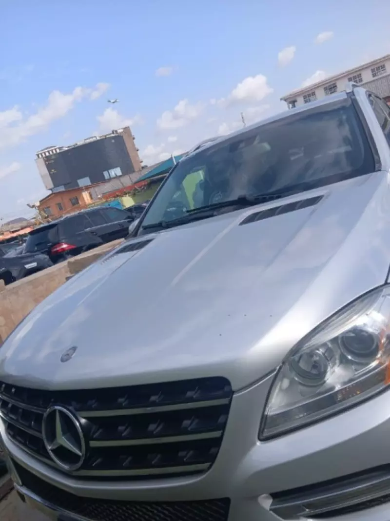 Mercedes-Benz ML-Class   - 2012