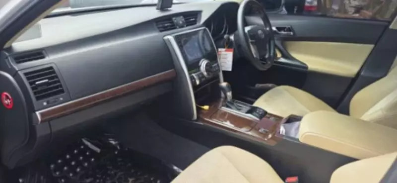 Toyota Mark X - 2012