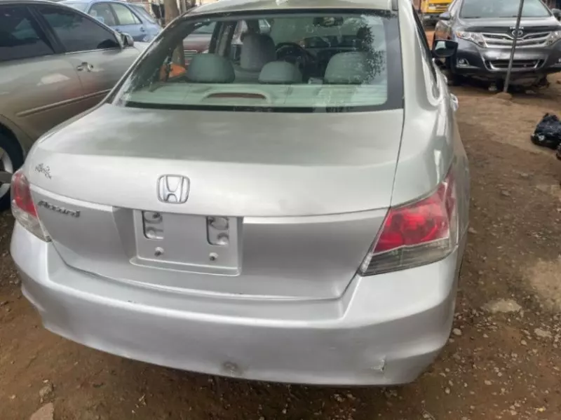 Honda Accord   - 2009