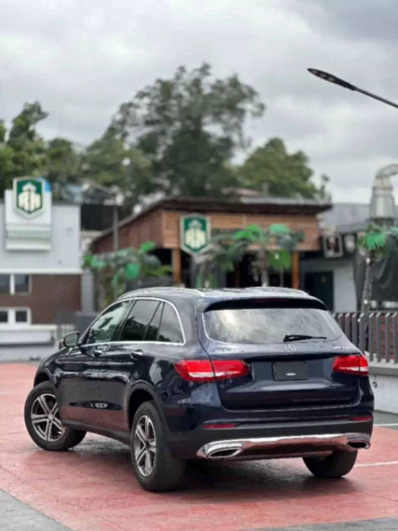 Mercedes-Benz GLC 300   - 2016