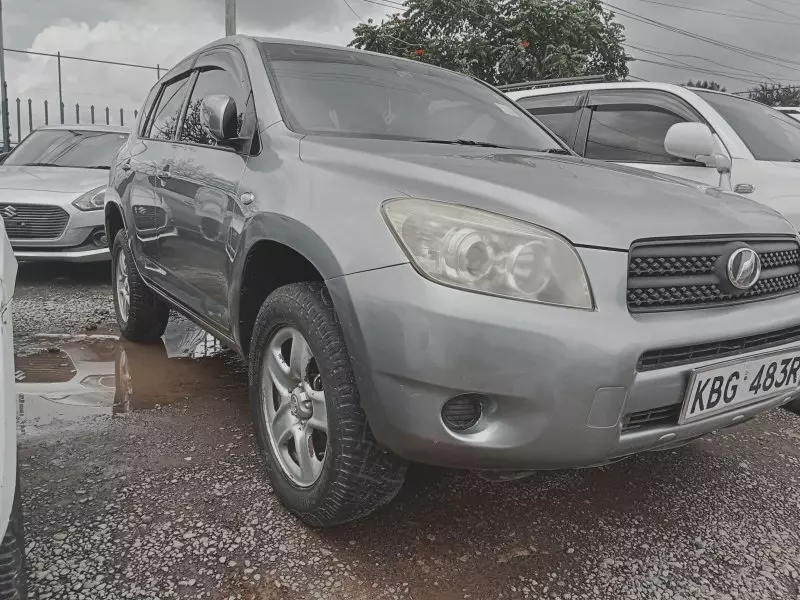 Toyota Rav4   - 2005