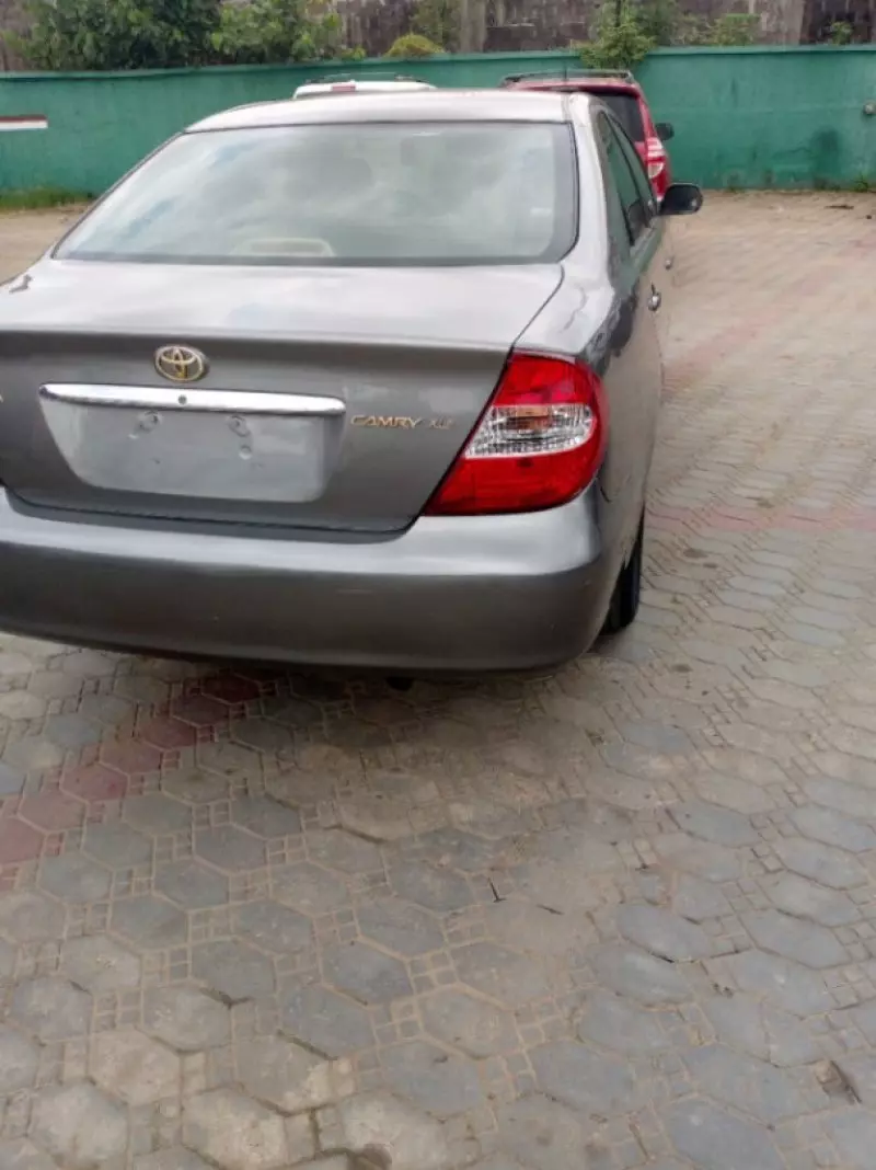 Toyota Camry   - 2003