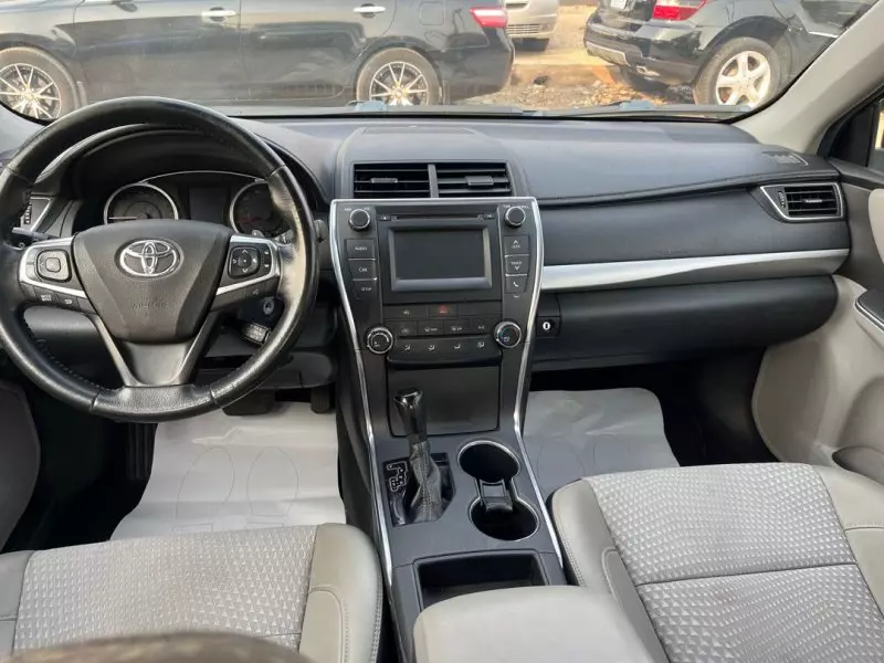 Toyota camry   - 2015