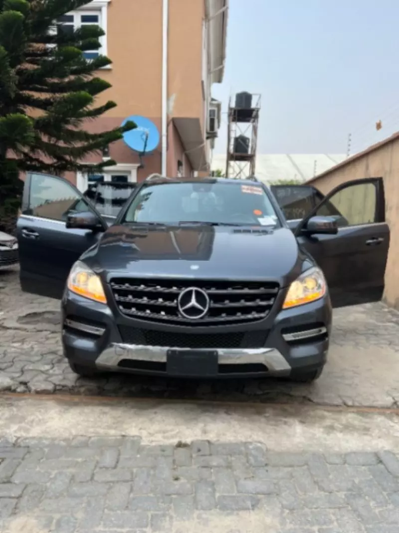 Mercedes-Benz ML-Class - 2012