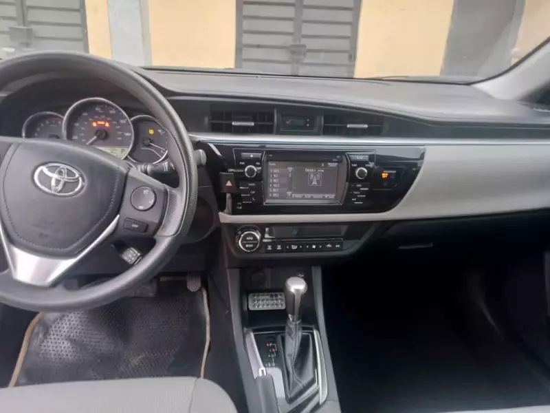 Toyota Corolla   - 2014