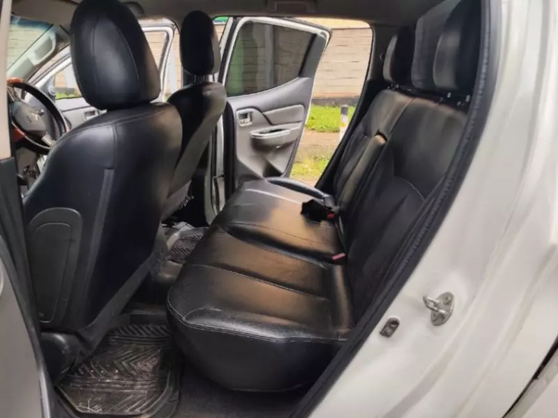 Mitsubishi L200   - 2016