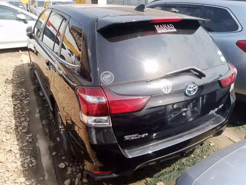 Toyota Fielder hybrid    - 2015