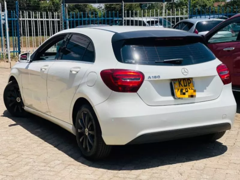 Mercedes-Benz A 180   - 2017