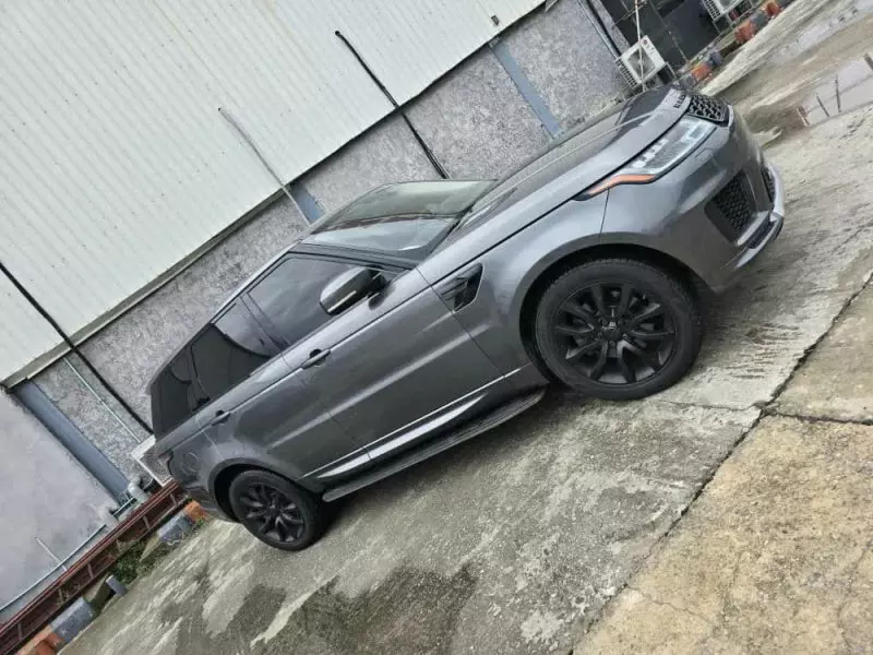 Land Rover Range Rover Sport   - 2014