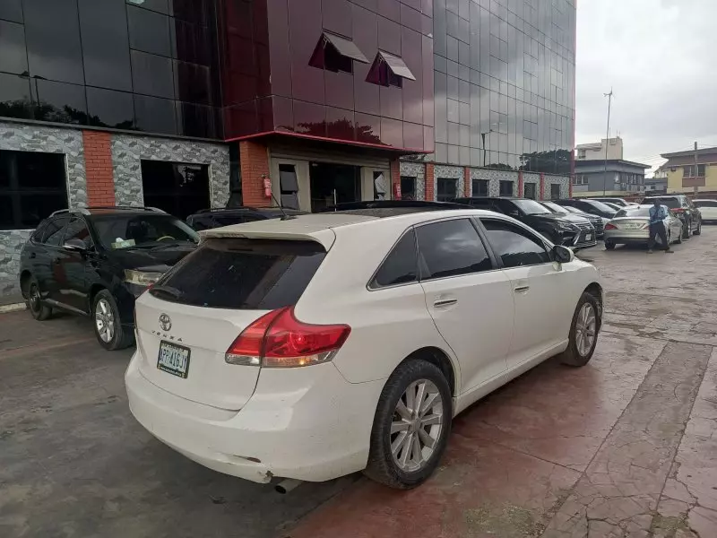 Toyota Venza   - 2012