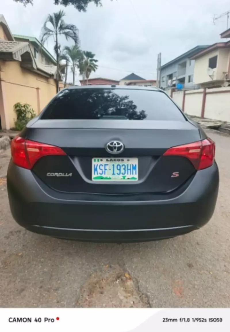 Toyota Corolla   - 2015