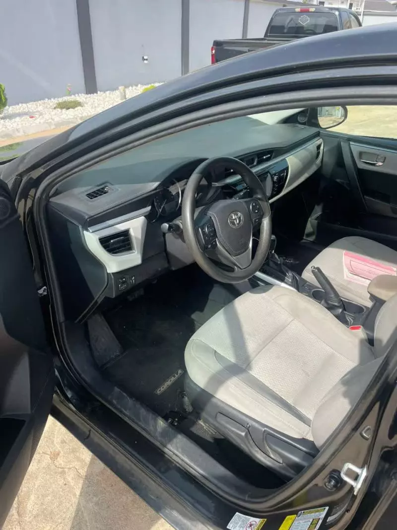 Toyota Corolla   - 2016