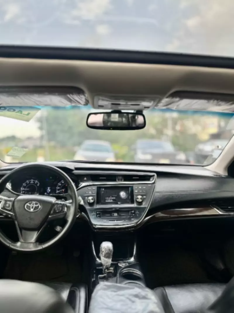 Toyota Avalon   - 2015