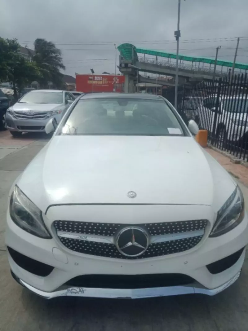 Mercedes-Benz C 300   - 2015