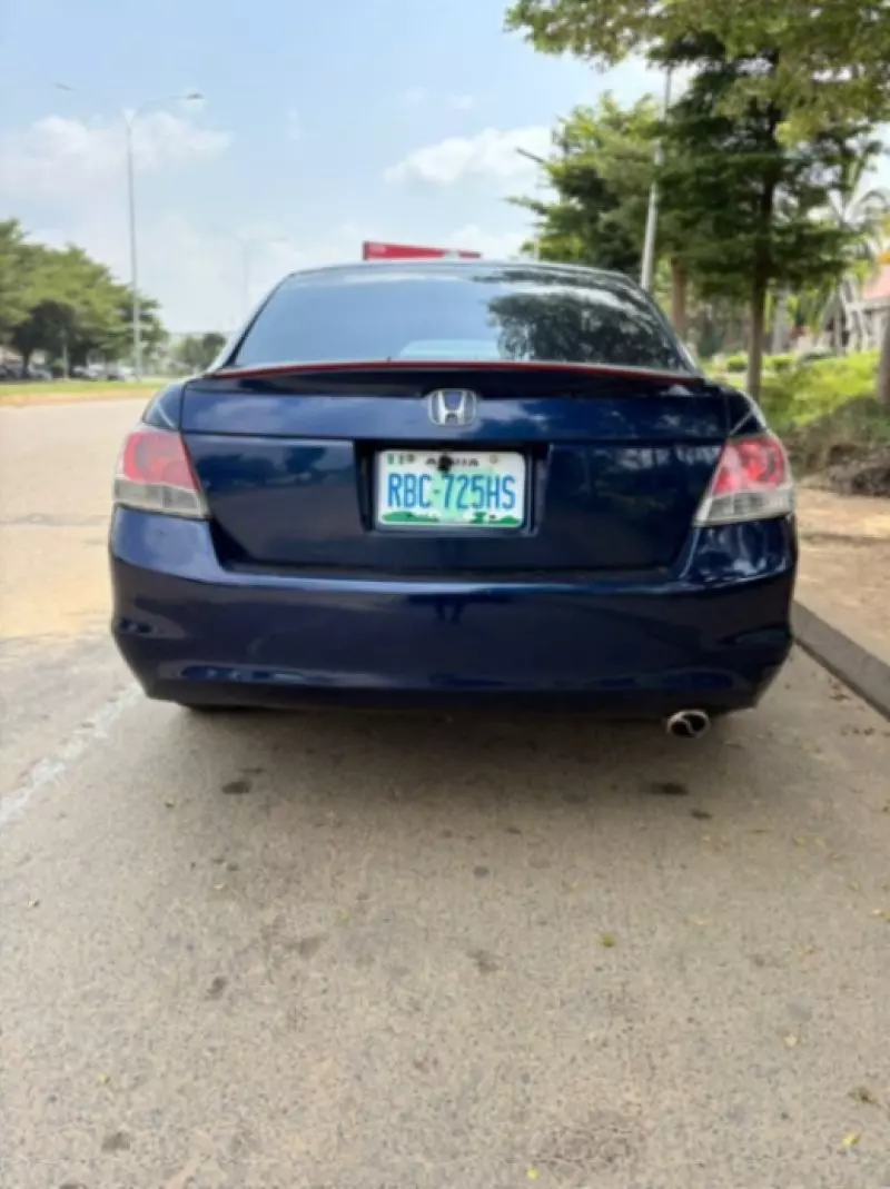 Honda Accord   - 2009