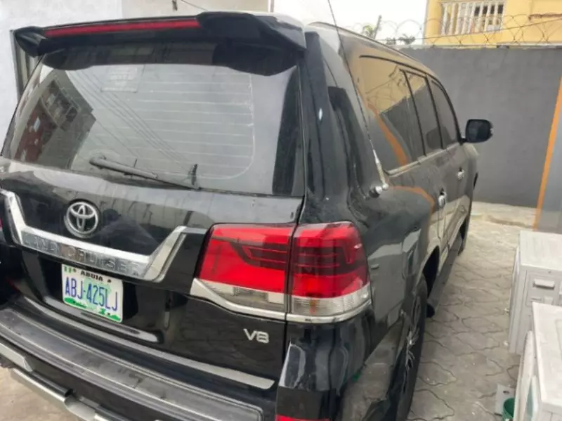 TOYOTA LANDCRUISER GR-S   - 2009