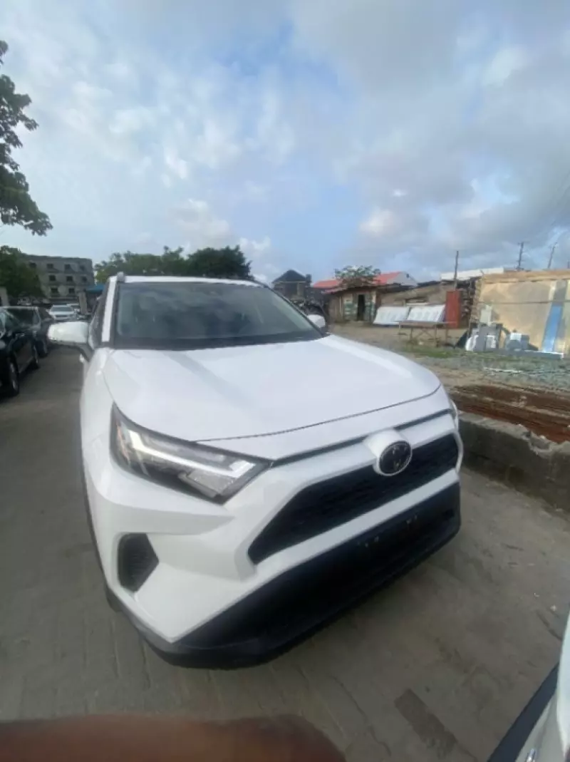 Toyota RAV 4   - 2022