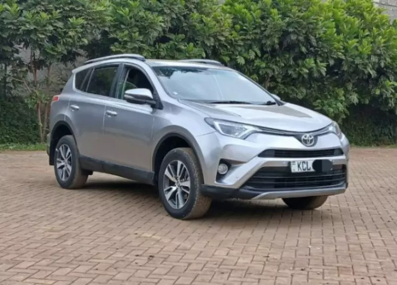 Toyota RAV 4   - 2017