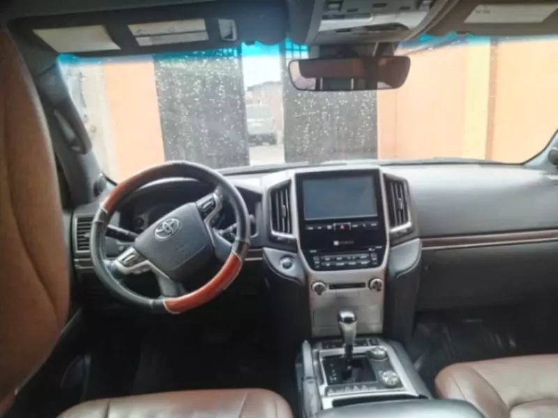 Toyota Landcruiser   - 2016