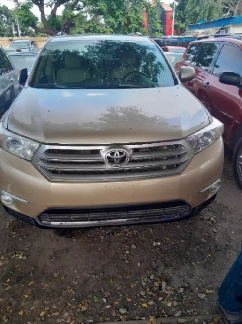 Toyota Highlander   - 2009