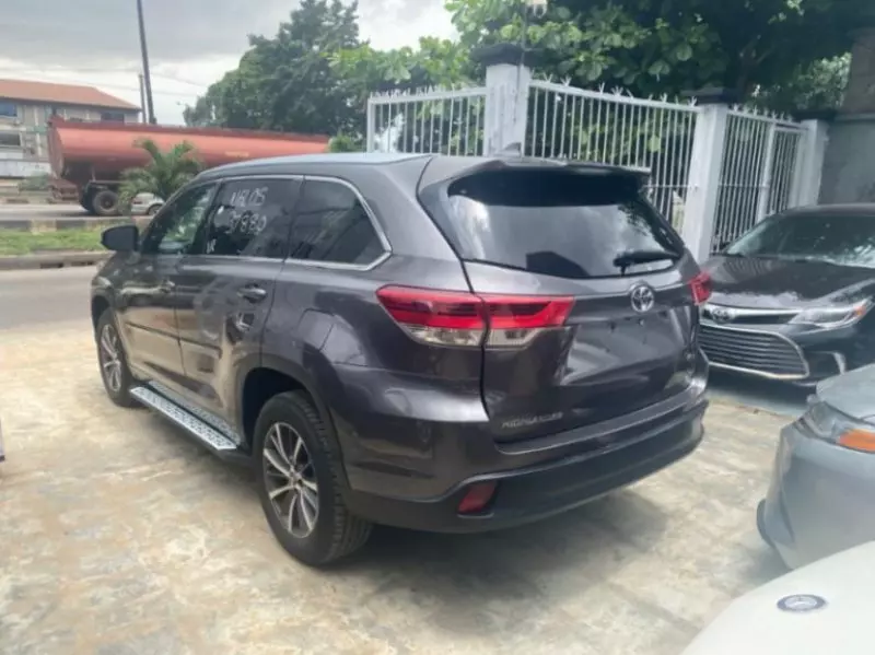 Toyota Highlander   - 2018