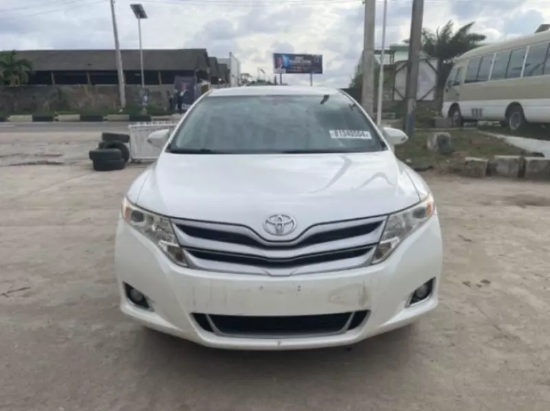 Toyota Venza   - 2014