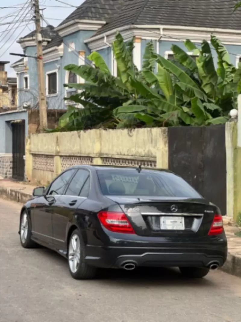 Mercedes-Benz C 300   - 2013